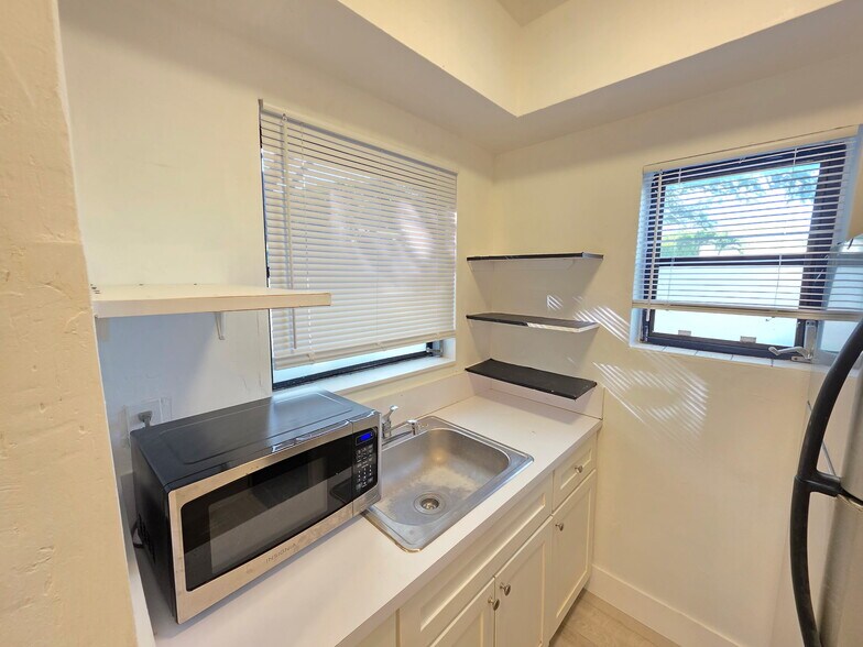 More Photos Of 560 NE 15th Ave, Fort Lauderdale Apartments For Sale