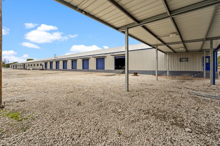 More Photos Of 14029 Almeda Rd, Houston Warehouse For Lease