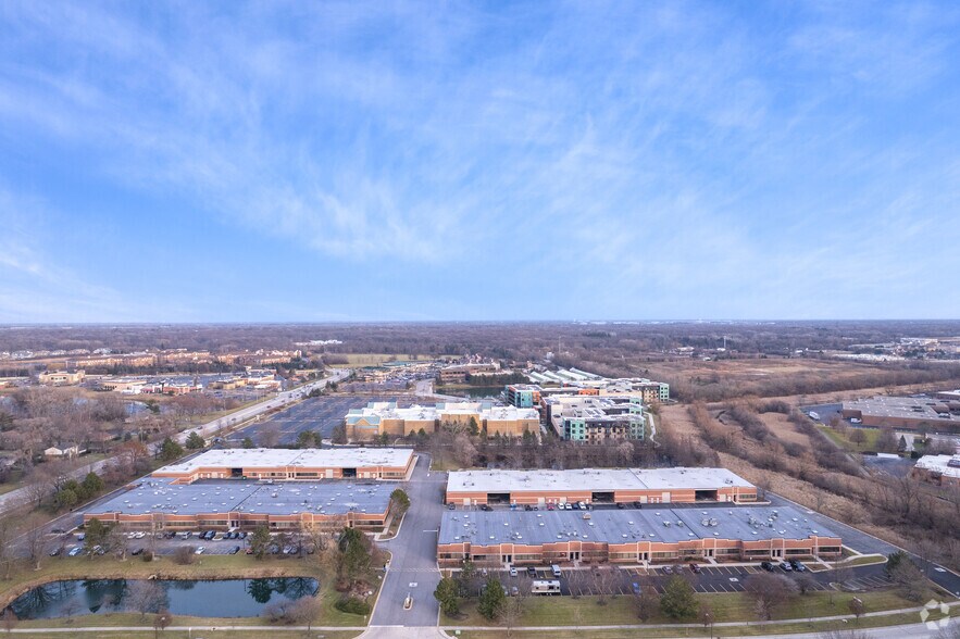 More Photos Of 1530-1558 Barclay Blvd, Buffalo Grove Unknown For Lease