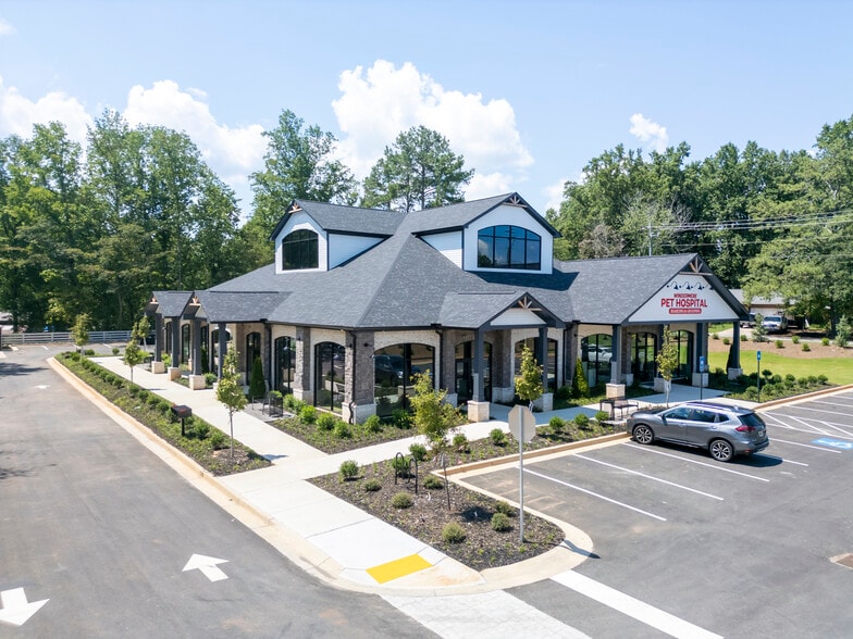 More Photos Of 2610 Buford Highway, Cumming Freestanding For Lease