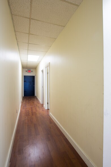 More Photos Of 432-434 W Hastings St, Vancouver Storefront Retail Office For Lease