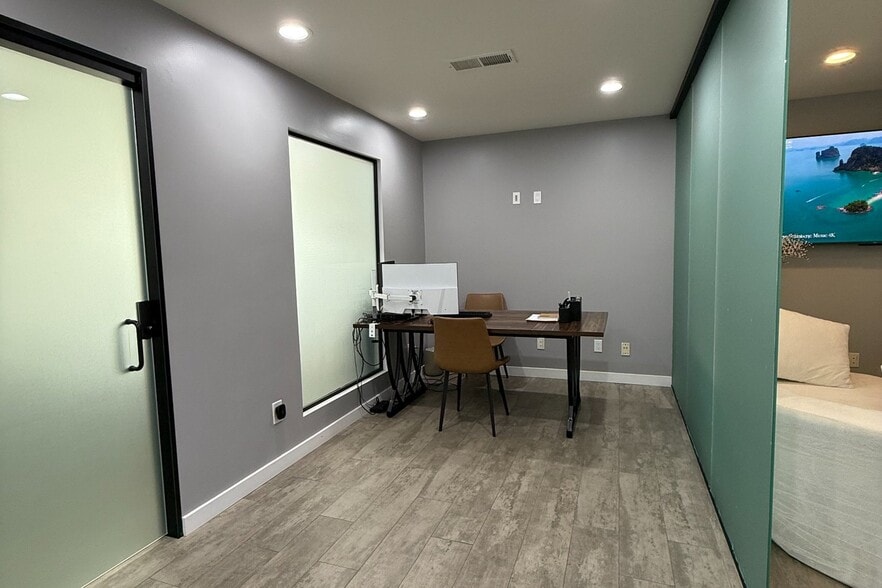 More Photos Of 207 W Alameda Ave, Burbank Office For Sale