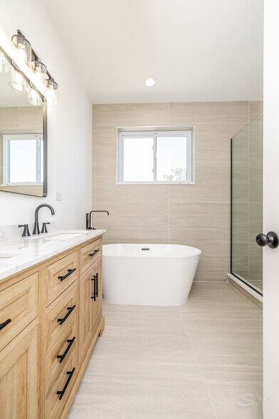 More Photos Of 544 Lawndale ave, Chicago Apartments For Sale