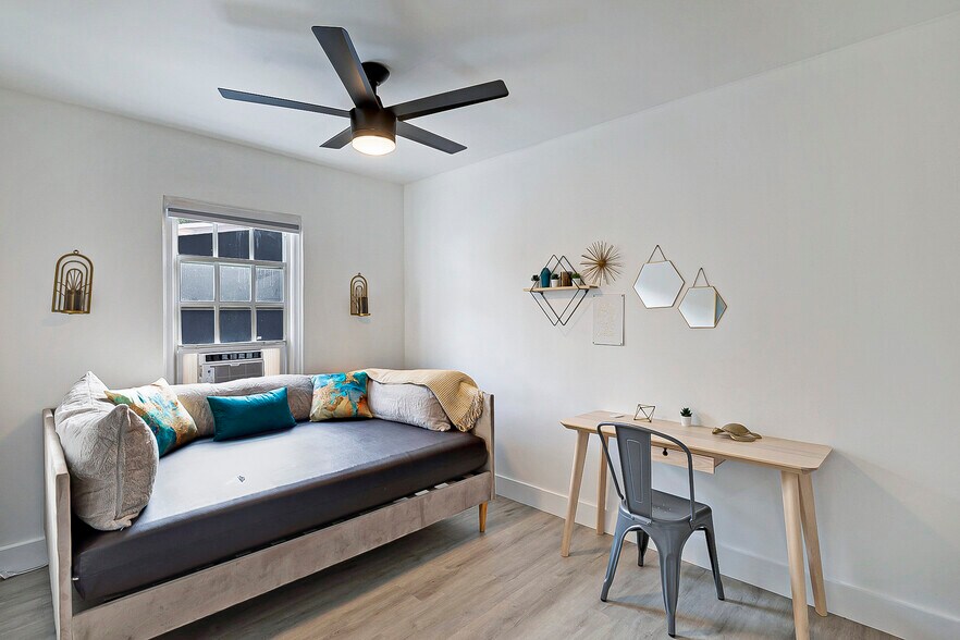 More Photos Of 402 Ocean Breeze, Lake Worth Beach Apartments For Sale