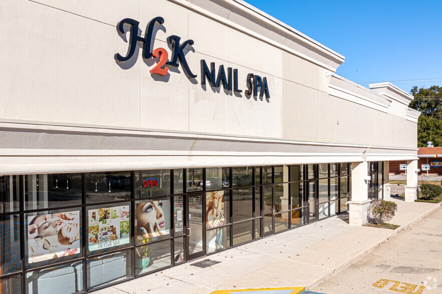 More Photos Of 61101-61125 Airport Rd, Slidell Unknown For Lease