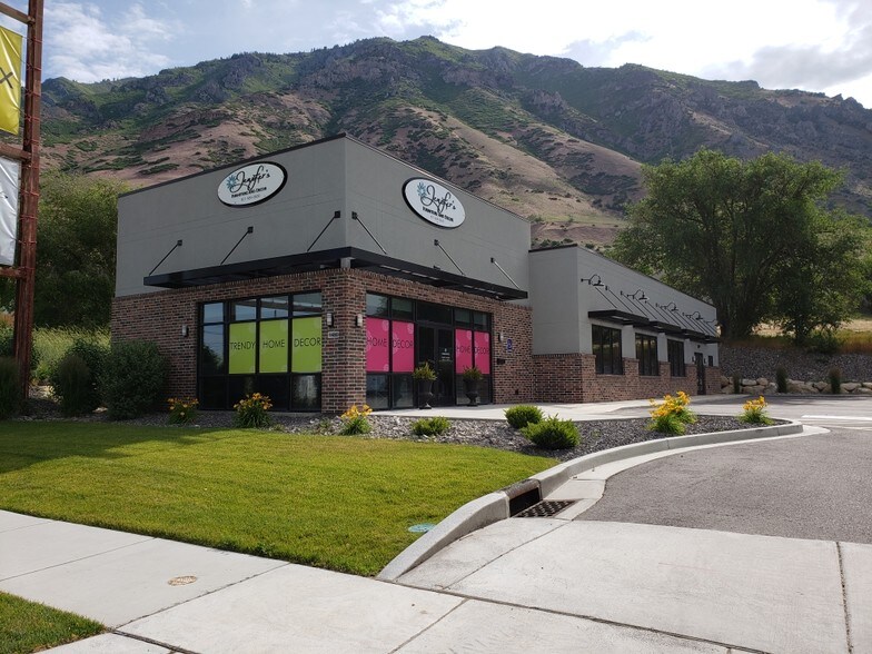 Primary Photo Of 1480 N Main St, Springville General Retail For Lease