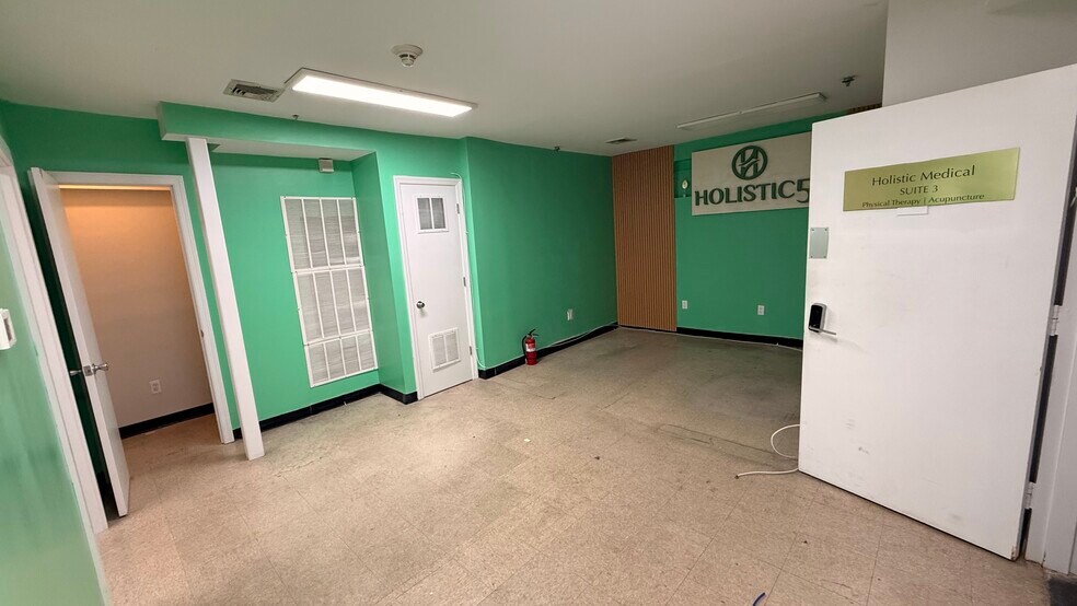 More Photos Of 1648 E 14th St, Brooklyn Medical For Lease