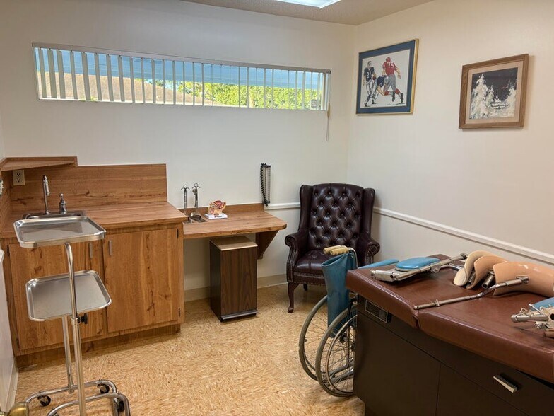 More Photos Of 1900 Nebraska Ave, Fort Pierce Medical For Sale