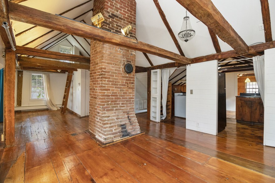 More Photos Of 91 Wall St, Madison Office For Lease