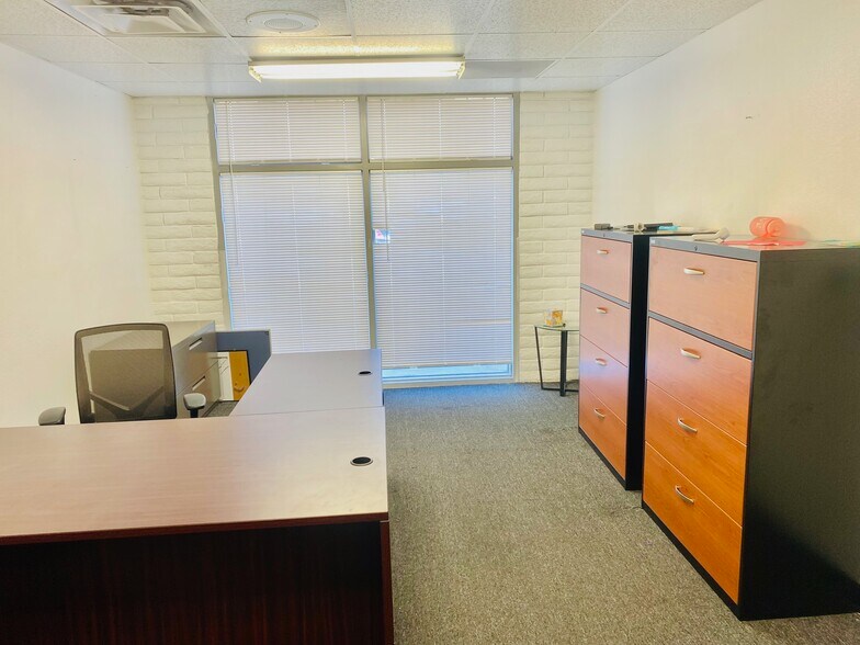 More Photos Of 4433 N 19th Ave, Phoenix Office For Lease