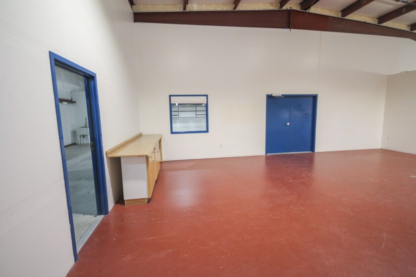 More Photos Of 1020 S Garfield Ave, Loveland Warehouse For Sale