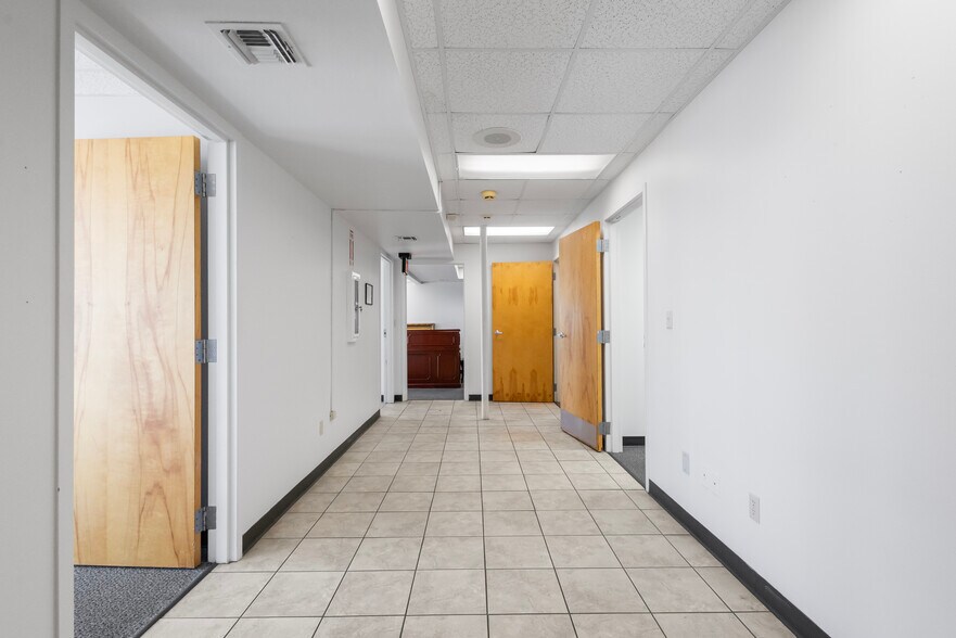 More Photos Of 421 S Beckham Ave, Tyler Medical For Sale