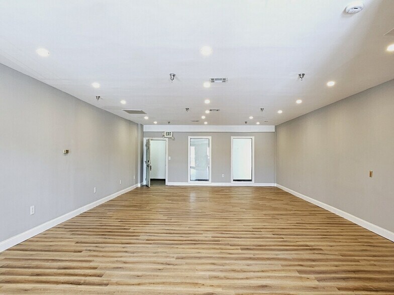 More Photos Of 10176 Baltimore National Pike, Ellicott City Office For Lease