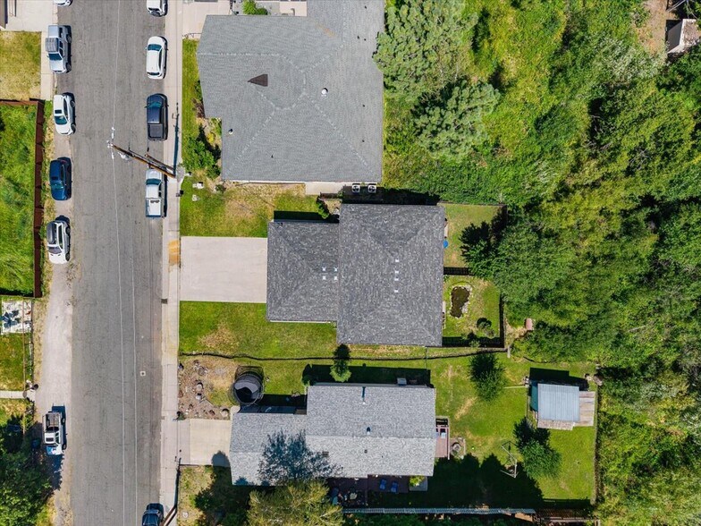 More Photos Of 416 Alder St, Mount Shasta Apartments For Sale