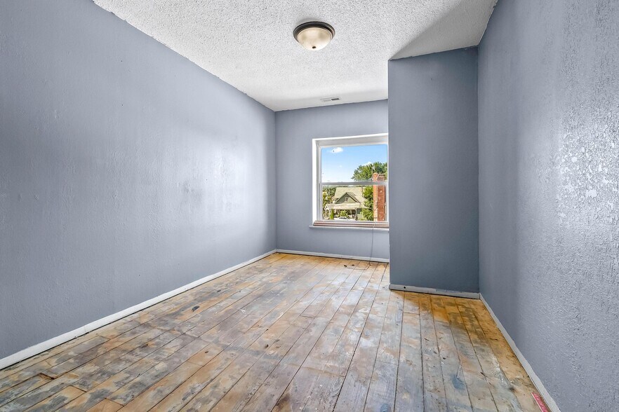 More Photos Of 133-137 S Main St, Reading Storefront Retail Residential For Sale