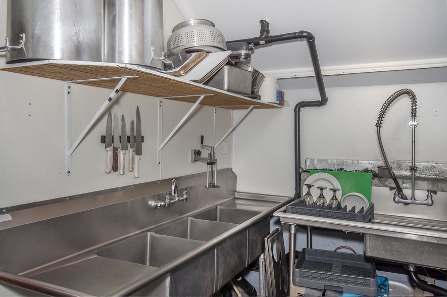 More Photos Of 4660 SE Highway 101, Lincoln City Restaurant For Sale