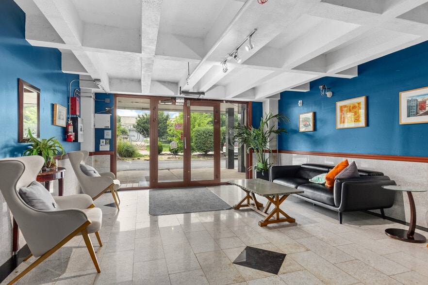 More Photos Of 3450 Russell Blvd, Saint Louis Apartments For Sale