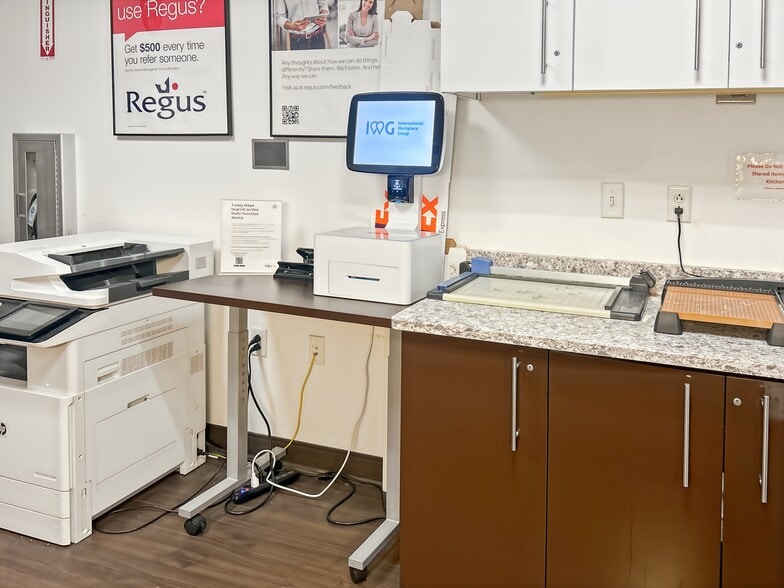 More Photos Of 1545 Crossways Blvd, Chesapeake Coworking Space