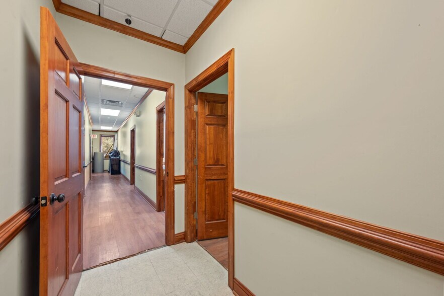 More Photos Of 441 Kinston Hwy, Richlands Office For Sale