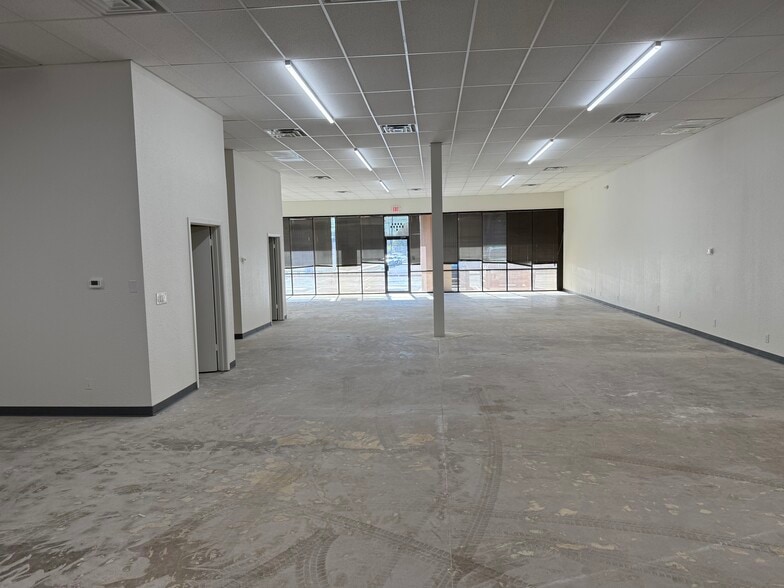 More Photos Of 2110 Whitehorse Trl, Austin Unknown For Lease