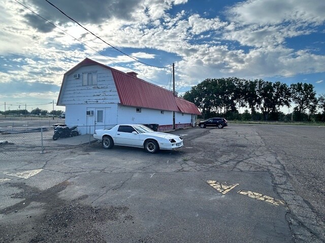 More Photos Of 2210 Valley Dr E, Miles City Storefront Retail Residential For Sale