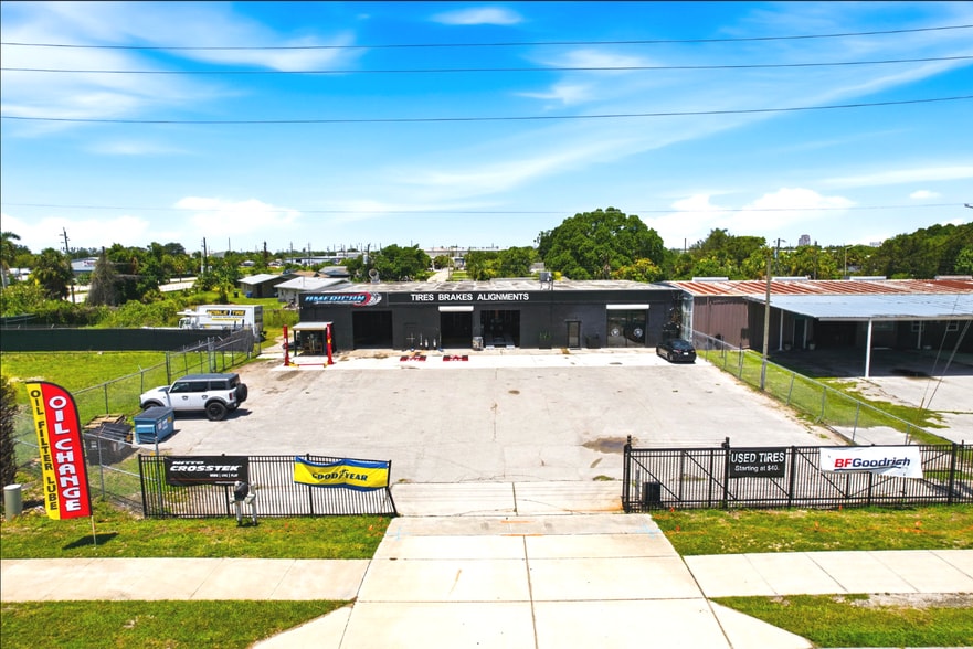 Primary Photo Of 3593 Veronica S Shoemaker Blvd, Fort Myers Warehouse For Sale