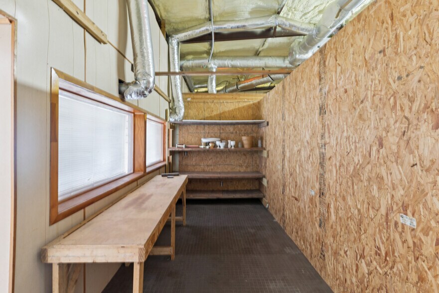 More Photos Of 26754 US-82, Waynesville Light Distribution For Sale