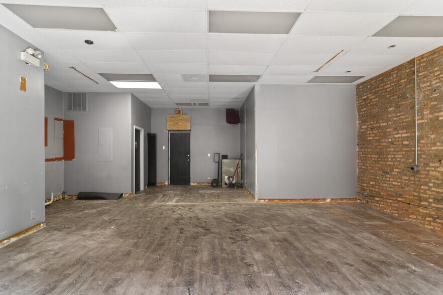 More Photos Of 4407 N Hazel St, Chicago Apartments For Lease