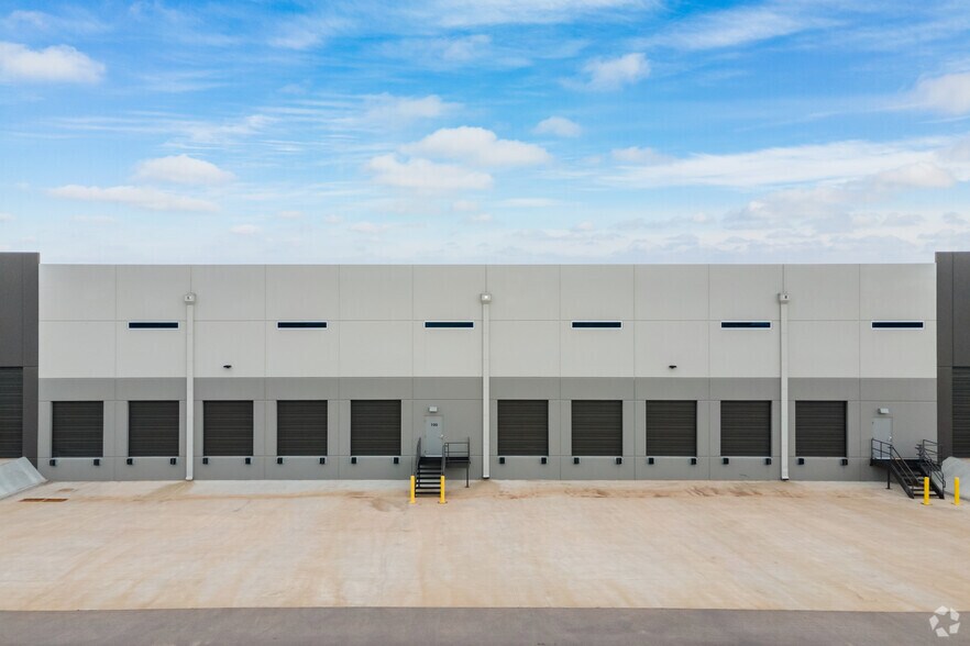 More Photos Of 3525 Carder Ct, Highlands Ranch Unknown For Lease