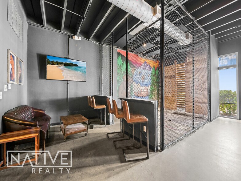 More Photos Of 702-704 NE 1st Ave, Fort Lauderdale Restaurant For Sale