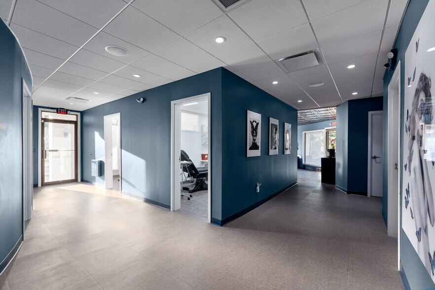 More Photos Of 2404 4th St, Cuyahoga Falls Office For Sale