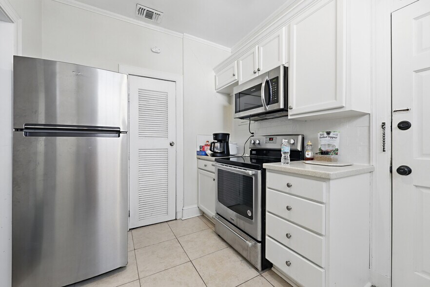 More Photos Of 2321 Riverside Ave, Jacksonville Apartments For Sale