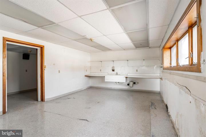 More Photos Of 915 N Hanover St, Elizabethtown Medical For Sale