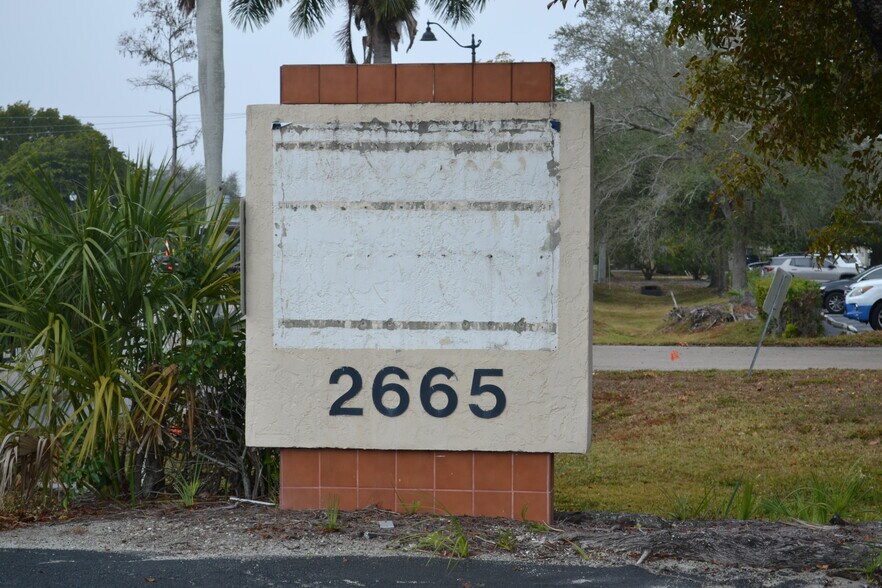 More Photos Of 2665 Oak Ridge Ct, Fort Myers Office For Lease
