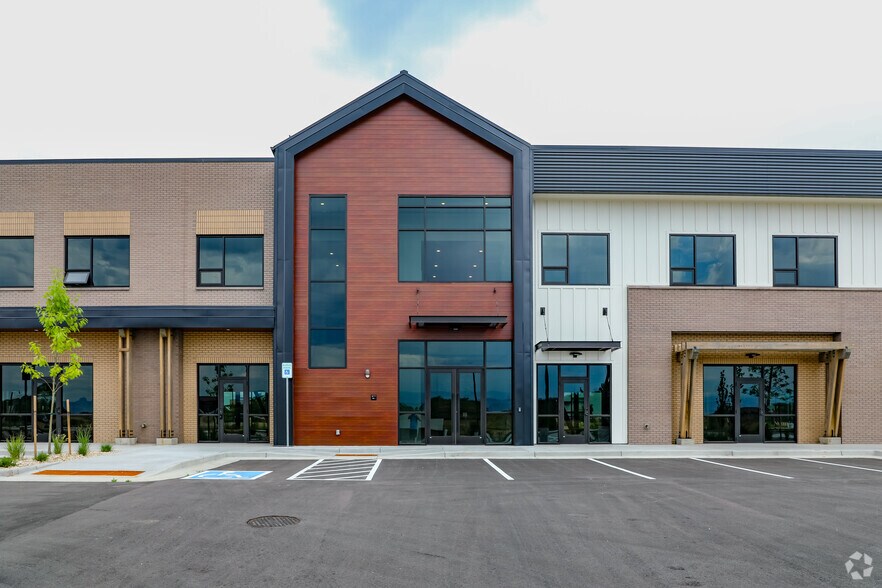 More Photos Of 5451 E Harmony Rd, Timnath General Retail For Sale