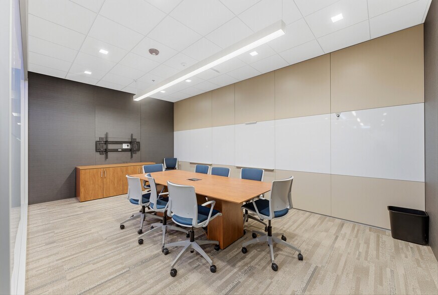 More Photos Of 423 Fortress Blvd, Morgantown Office For Sale