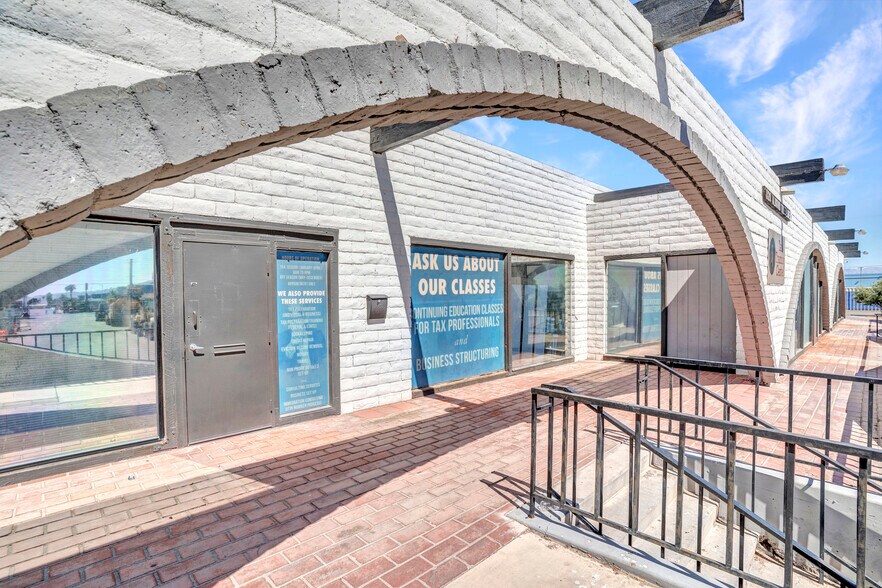 More Photos Of 1120 Almond Tree Ln, Las Vegas Loft Creative Space For Sale