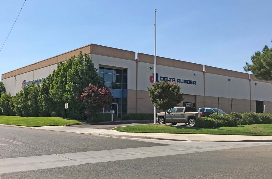 Primary Photo Of 188 S West Ave, Fresno Warehouse For Lease