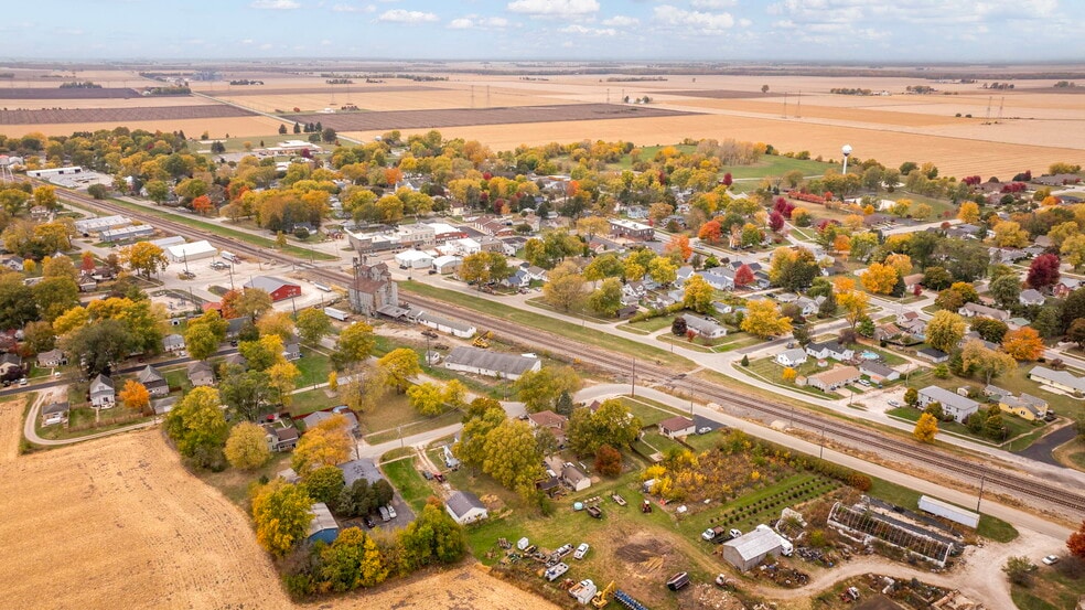 More Photos Of 604 South St, Mazon Warehouse For Sale