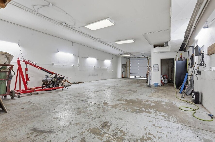 More Photos Of 1210-1214 Santa Fe Dr, Denver Office For Sale