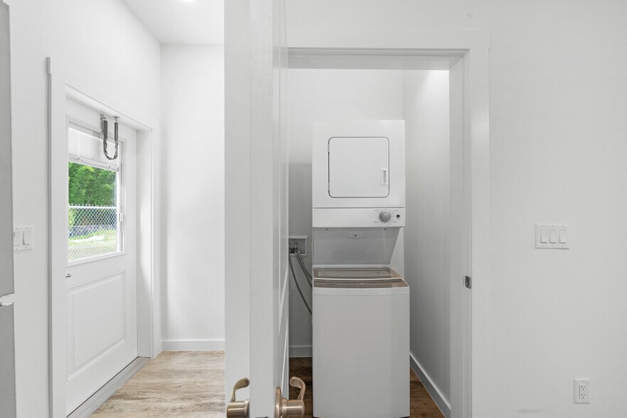 More Photos Of 2755 SE 17th St, Ocala Apartments For Sale