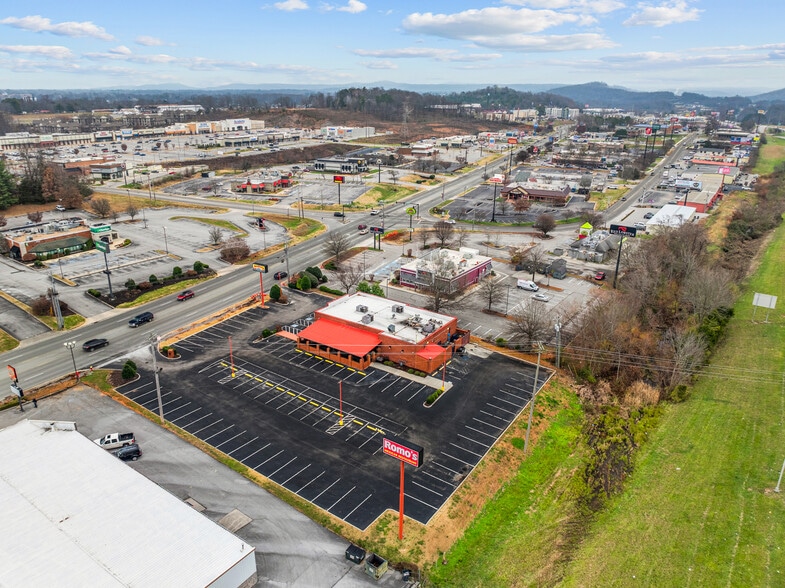 More Photos Of 1420 Interstate Dr, Cookeville Restaurant For Sale