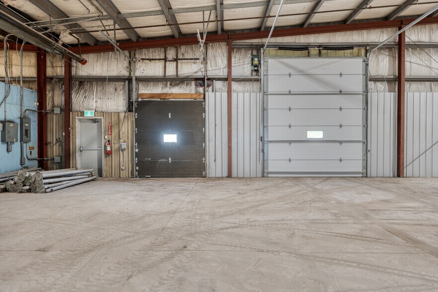 More Photos Of 6050 Don Murie St, Niagara Falls Warehouse For Sale