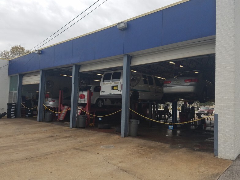 More Photos Of 2575 W Colonial Dr, Orlando Auto Repair For Sale
