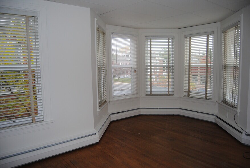 More Photos Of 711 Oak Hill Ave, Hagerstown Apartments For Sale