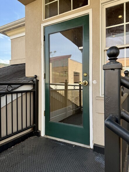 More Photos Of 40 Summers Way, Roanoke Freestanding For Lease