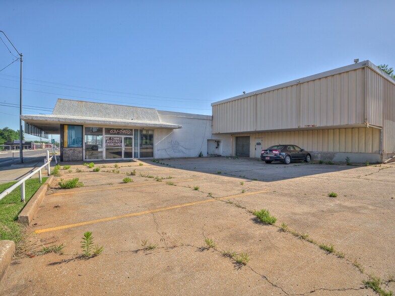 More Photos Of 2812 S Walker Ave, Oklahoma City Auto Dealership For Sale