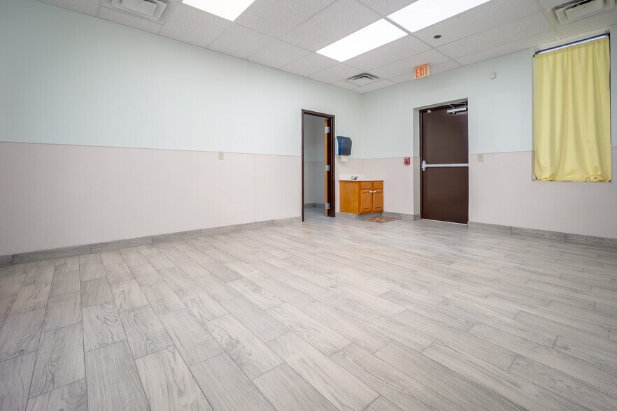 More Photos Of 4520 SW 33rd St, Oklahoma City Daycare Center For Sale