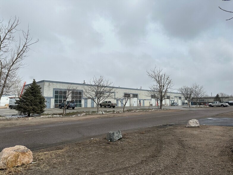 More Photos Of 2531 W 62nd Ct, Denver Warehouse For Lease