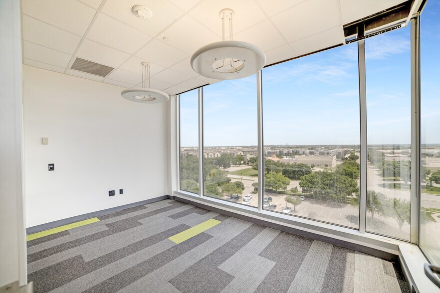 More Photos Of 11511 Luna Rd, Dallas Office For Lease